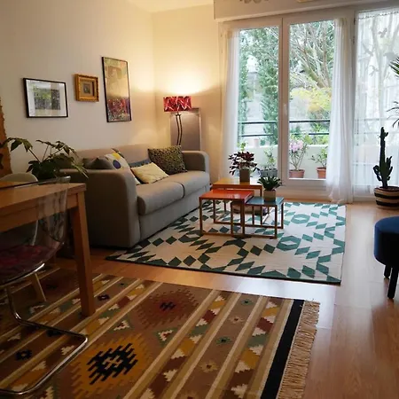 Appartement Hostnfly - Charming Apt Next To The Canal Saint-martin Parijs